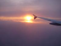 Landeanflug im Sonnenuntergang