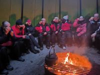 Glögi-Pause am Feuer