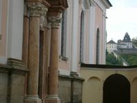 überdachte Brücke zum Kloster Mariahilf