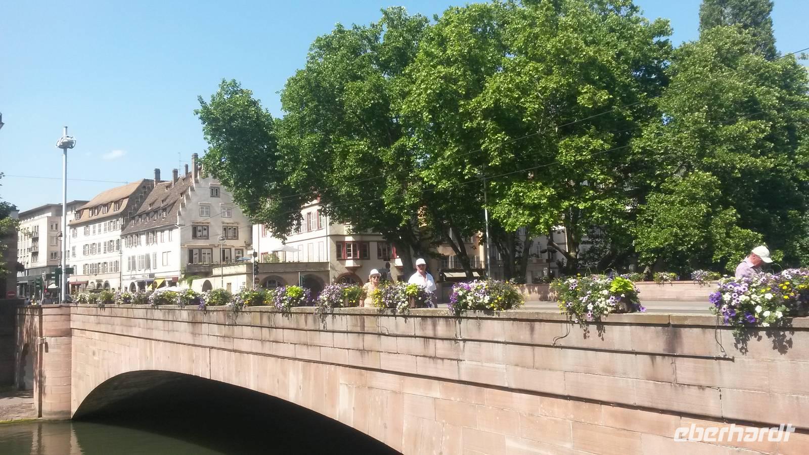 Auf dem Weg zum Bus in Straßburg