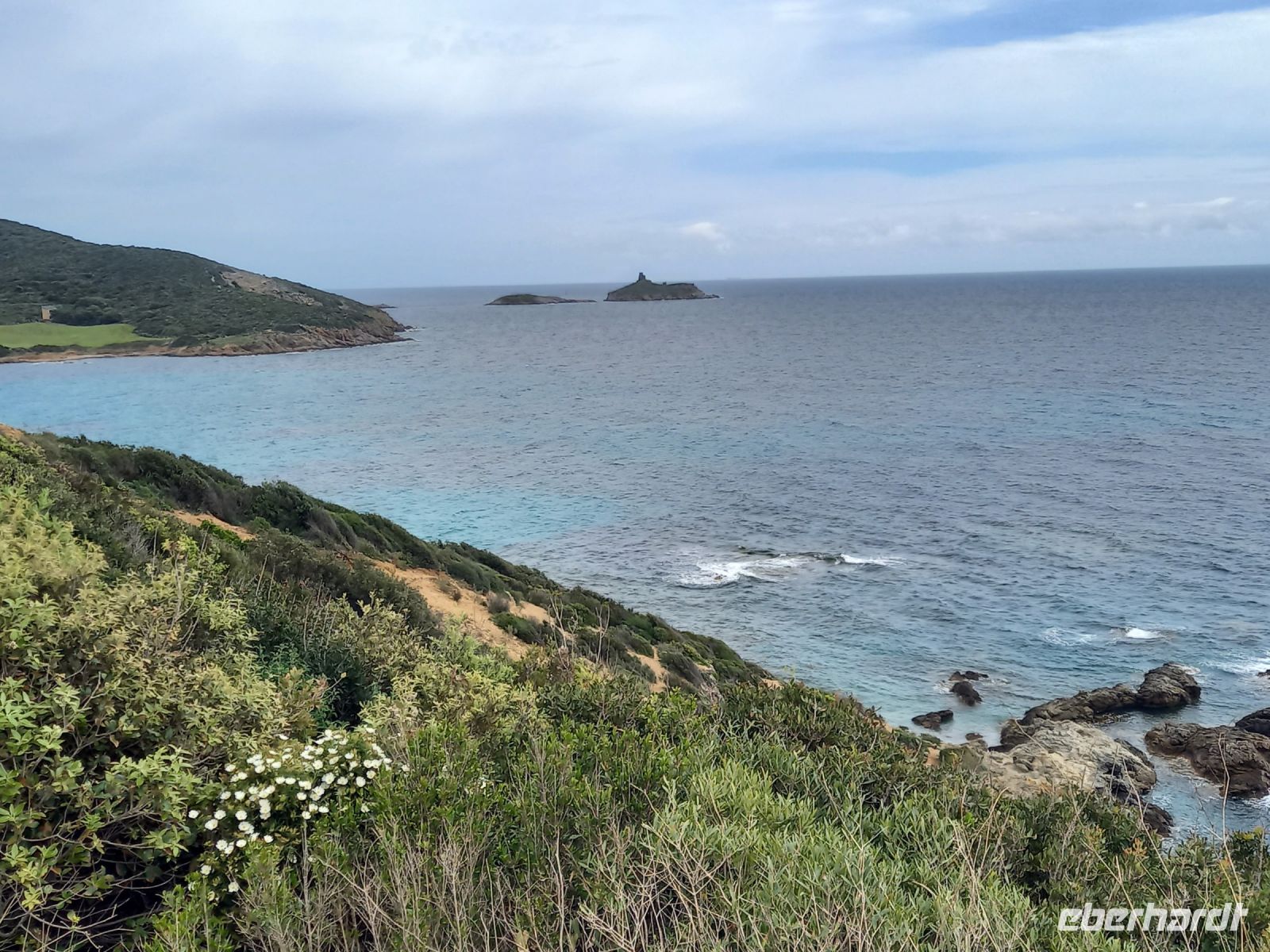 Zöllnerpfad mit Blick auf die Finacciarola-Inseln 