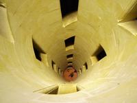 Ein weiterer Blick in das Innere der Doppelwendeltreppe