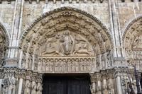 romanische frühgotische Steinmeztarbeit