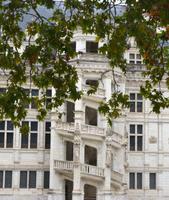 Besichtigung im Flügel Franz I - die Wendeltreppe hinauf