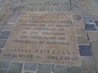 Reims, Inschrift von de Gaulle