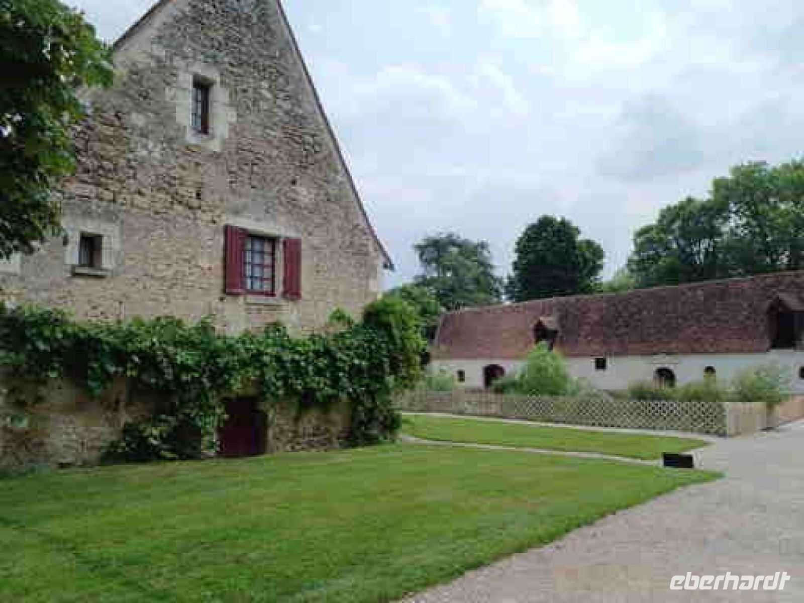 Gutshof mit Stallungen