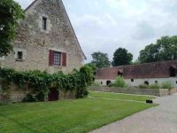 Gutshof mit Stallungen