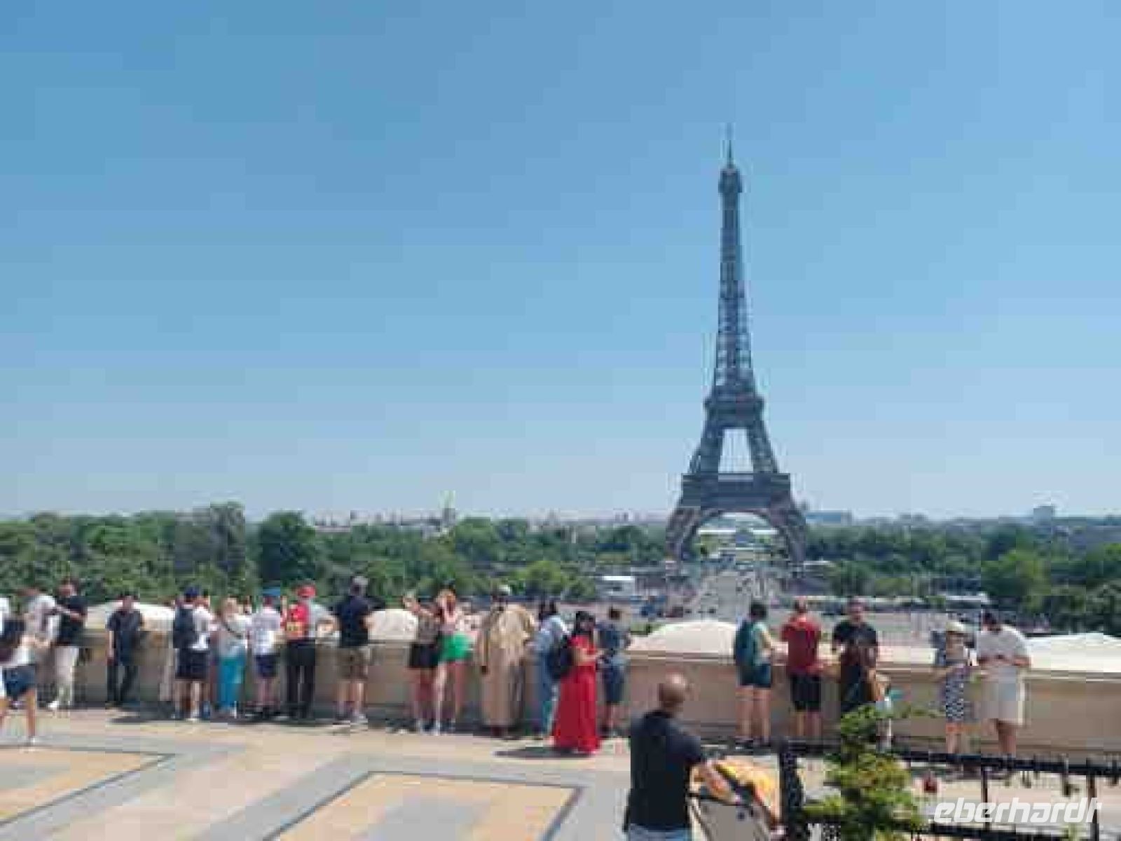  Paris Blick auf den Eiffelturm 