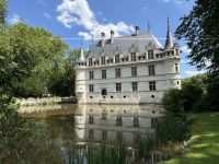 Schlosspark mit Wasserschloss