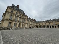 Seitenflügel des Schlosses