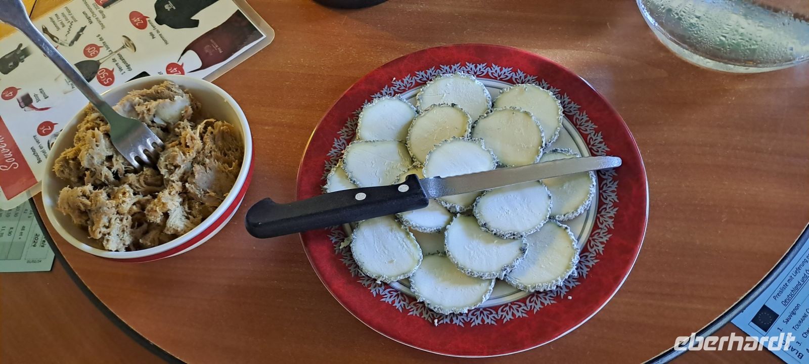 Ziegenkäse und Rillette zur Weinprobe bei Pierre Auguste