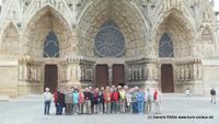 vor der Kathedrale Notre Dame in Reims 