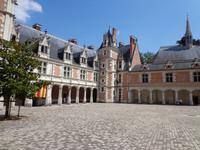 Noch einmal der Innenhof des Schlosses von Blois
