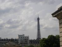 Eiffelturm teilweise zu sehen Paris