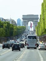 Blick auf den Arc de Triomphe