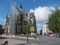 Weg zur Kathedrale in Reims
