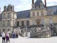 die Hufeisentreppe in Fortainebleau