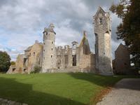 imposante Ruine des Schlosses Gratot