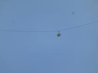 Moustiers St. Marie - Stern zwischen den Felsen