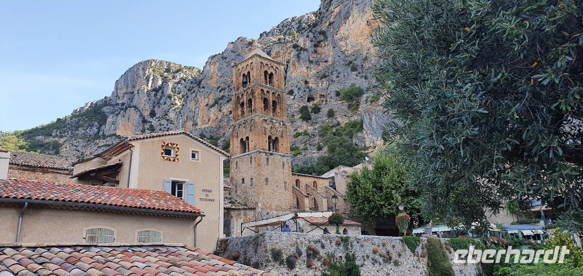 Die Dorfkirche von Moustier Ste. Marie