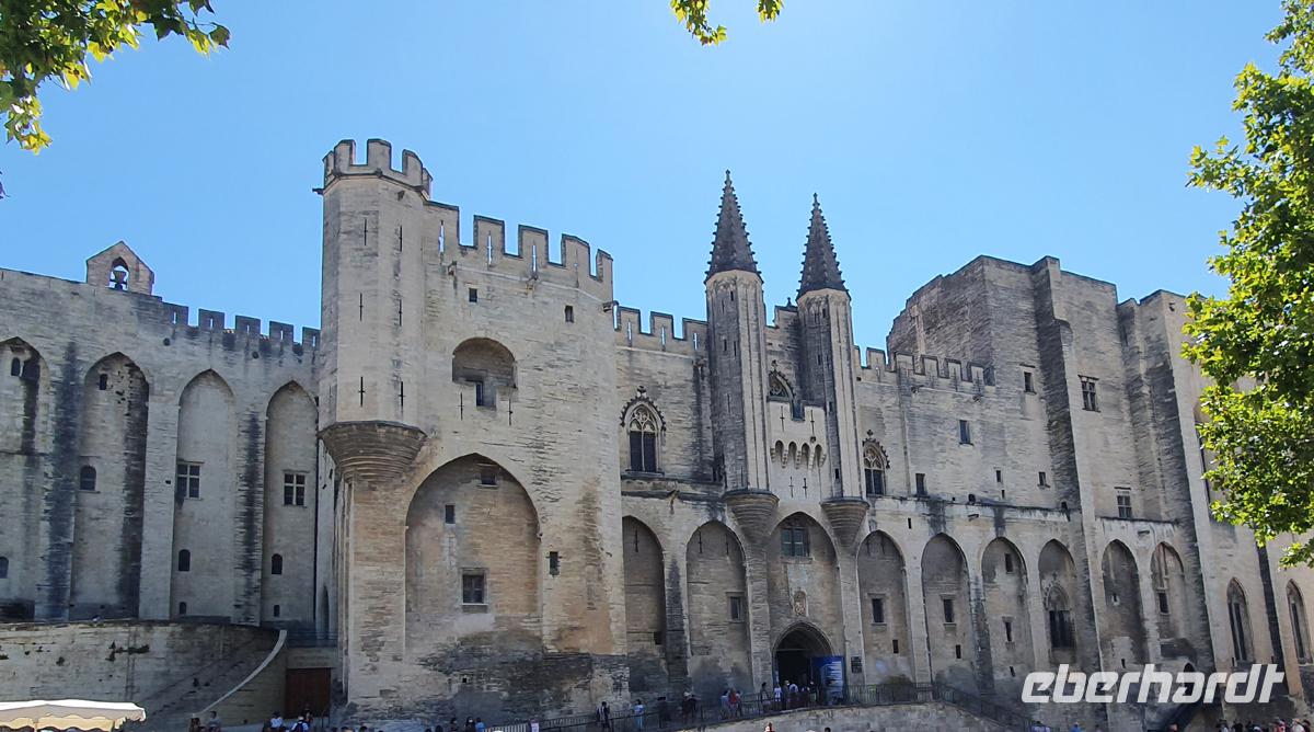 Der Papstpalast in Avignon