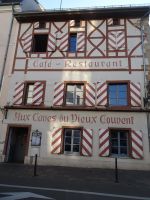 Mulhoue, Restaurant aux Caves du Vieux Convent