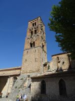 Moustiers-St. Marie, Kirche am Kirchplatz