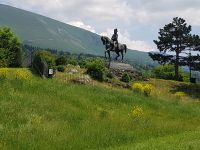Laffrey, An der Route Napoleon N 85: Napoleondenkmal
