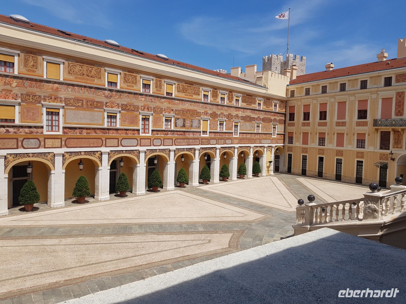 Monaco: Hof im Schloss der Fürsten von Monaco