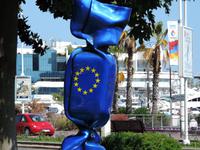 55 Kunst vor der Festivalhalle in Cannes