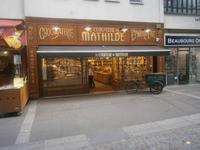 Ein typisches Schokoladengeschäft in der Nähe des Kulturzentrums