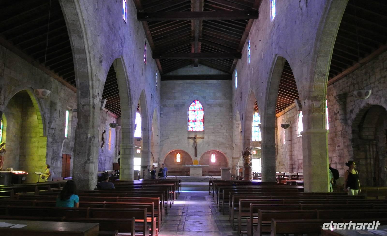 In der Kirche von Aigues Mortes 