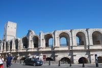 120. Arenen Arles