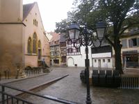 Colmar, idyllischer Winkel bei der Kirche 