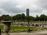 Blick zum Turm Monparnasse von den Luxembourg Gärten