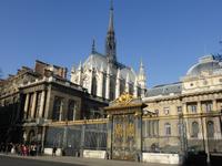 Paris - Saint Chapelle mit Justizpalast