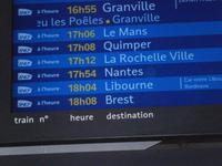 Eine der vielen Anzeigetafen des Bahnhofs 