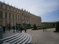 Blick auf die Hinteransicht des Schlosses, vom Garten aus 