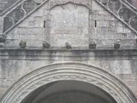 Locronan, Wasserspeier an der Kirchenfassade