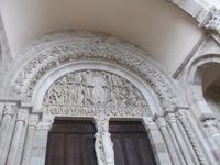 Eingangsportal der Kathedrale von Autun mit berühmtem Tympanon