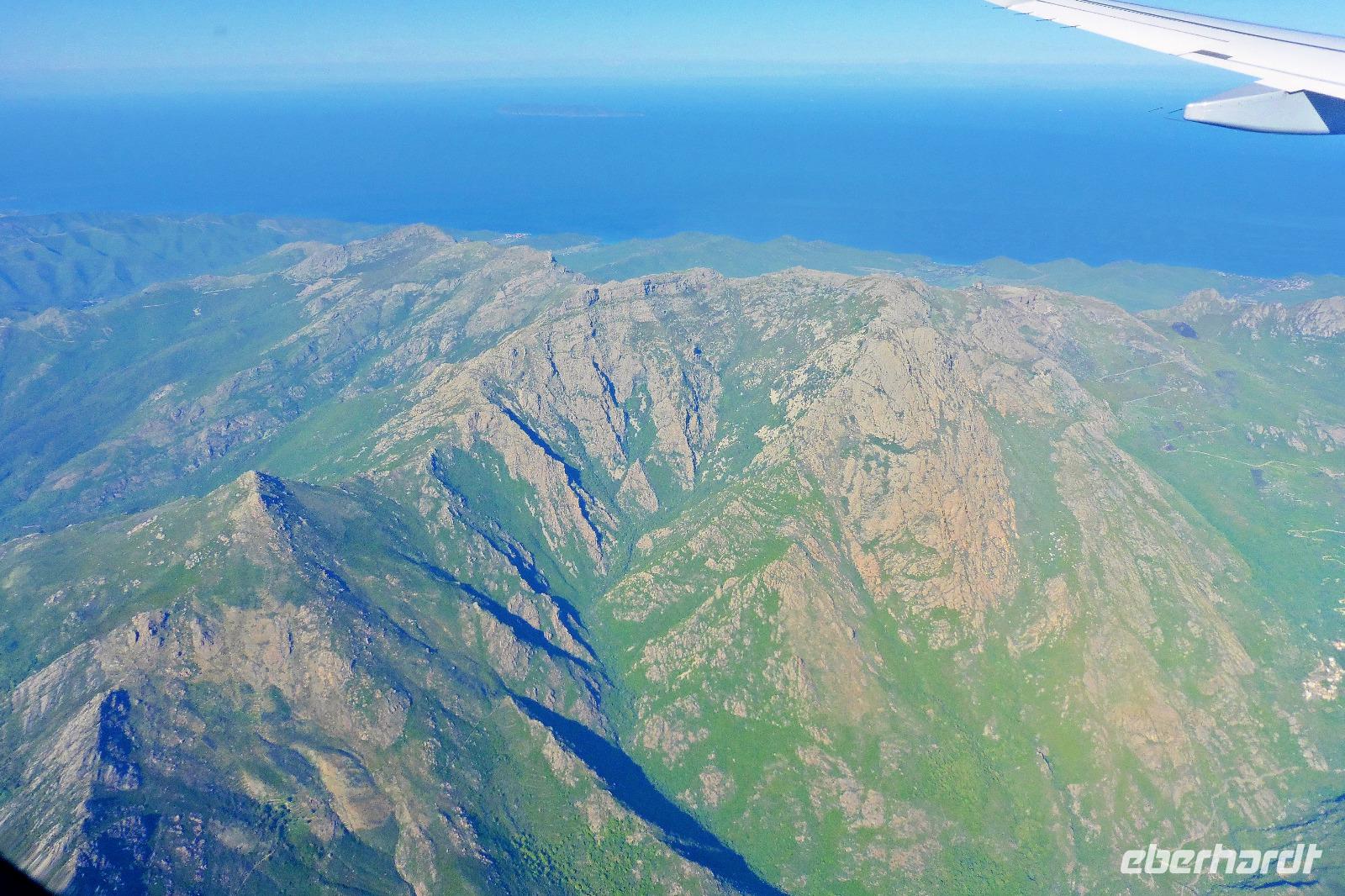 Anflug auf Korsika