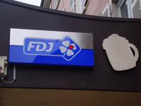 Schild an einem Restaurant ???