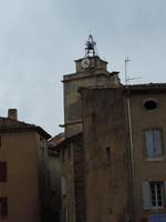 40 Kirche - mit typisch provencalischem Dach - in Gordes