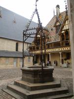 Beaune. Hotel Dieu. Innenhof