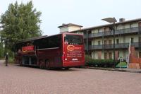 Unser Bus vorm Hotel in Ponte San Marco