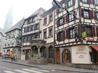 Obernai Sechs Eimer Brunnen