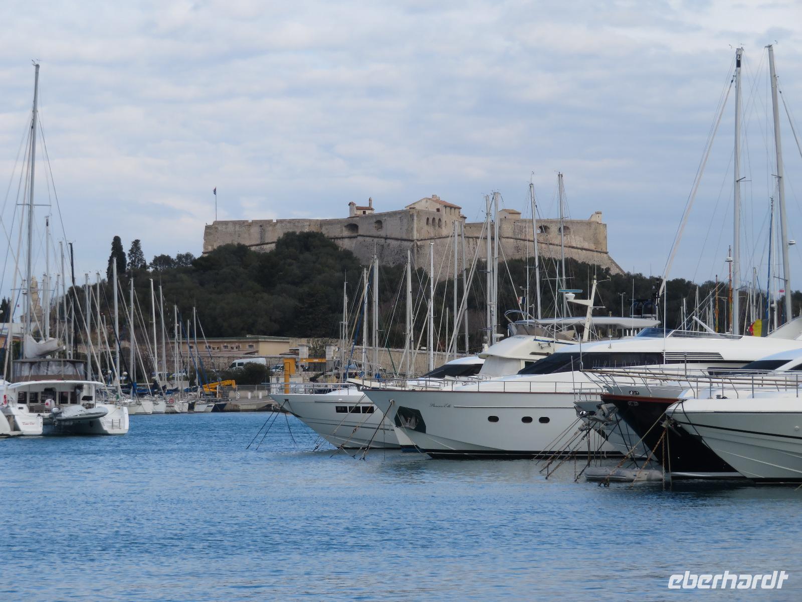 181-Das blaue Meer in Antibes