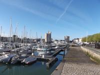 Hafen von La Rochelle mit Tour St.Nicholas (links) und Kettenturm (rechts) 