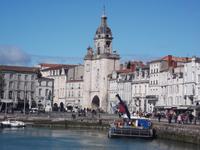 Hafen von La Rochelle mit Uhrenturm, dem alten Stadttor