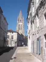 Turm der Pilgerkirche St. Eutrope in Saintes
